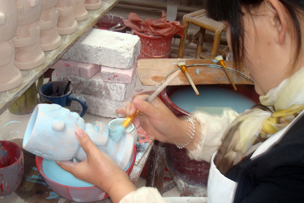 painting the mugs